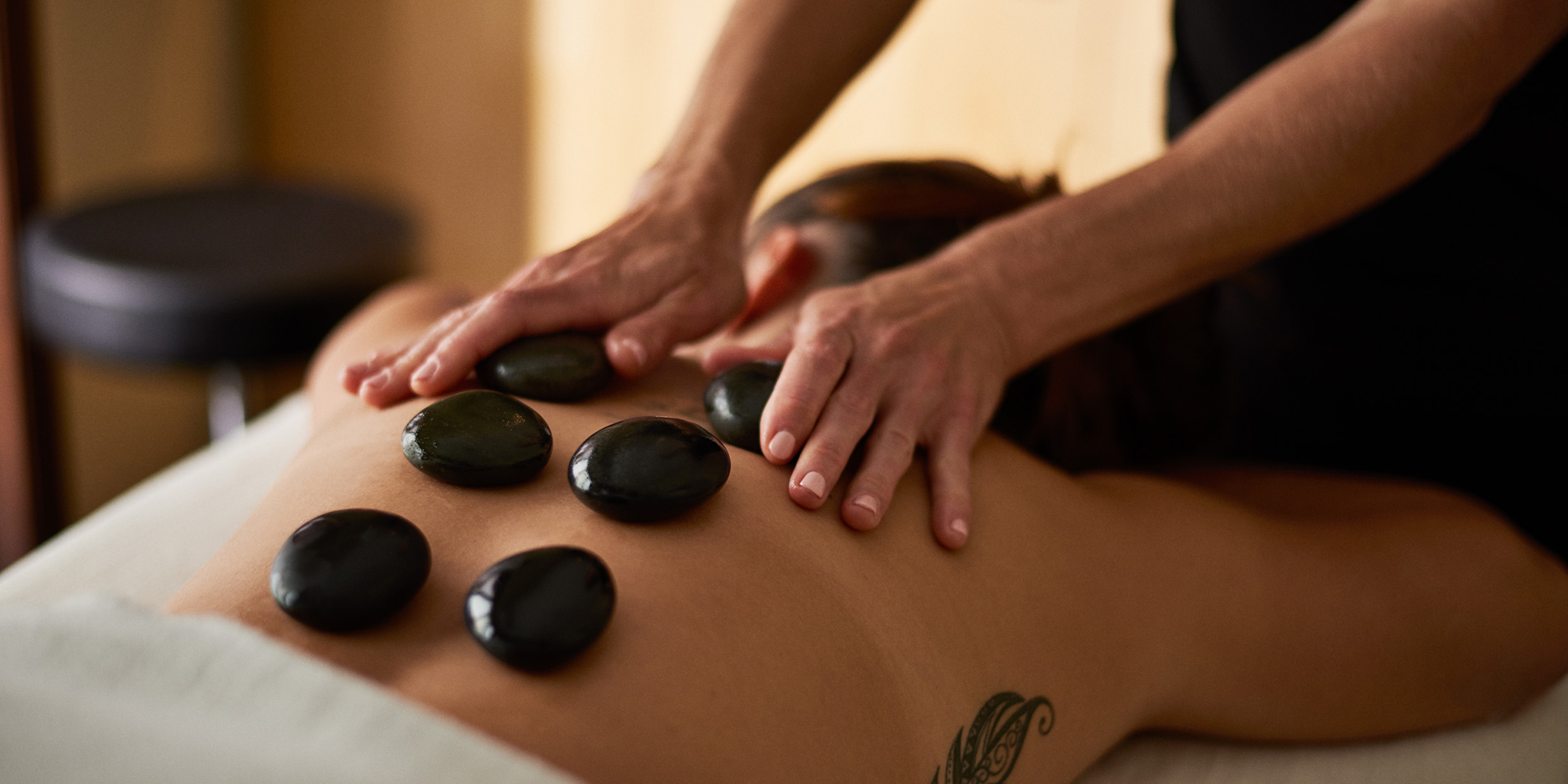 Hot stone massage 